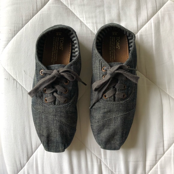 ladies lace up flats